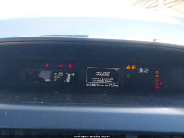 JTDZN3EU0GJ043537 Toyota Prius V Five