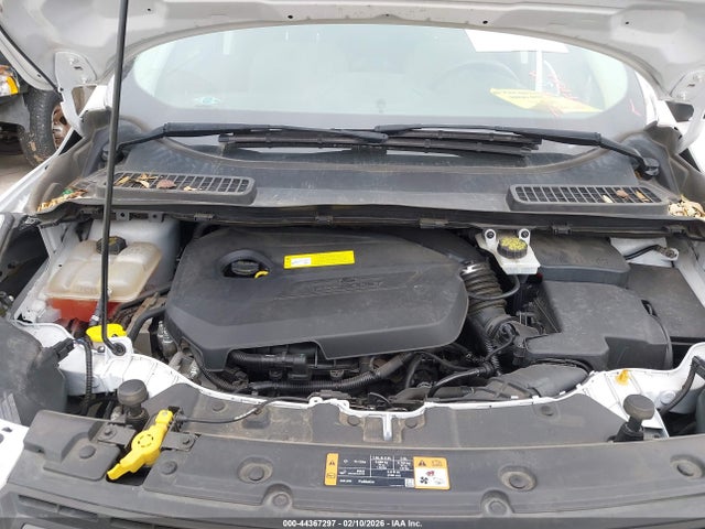 1FMCU0GX3GUC80810 Ford ESCAPE SE