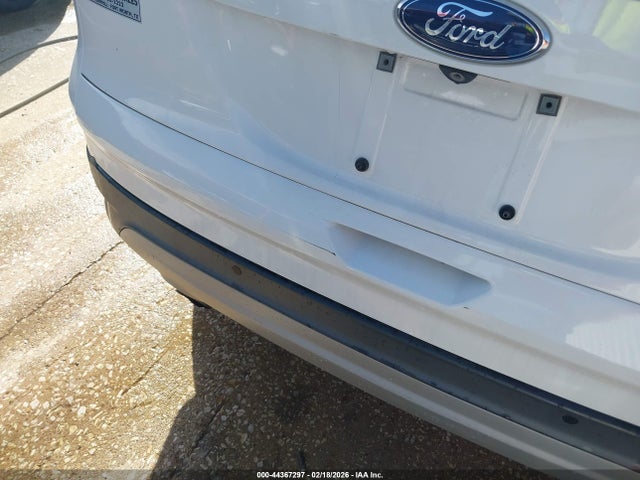 1FMCU0GX3GUC80810 Ford ESCAPE SE