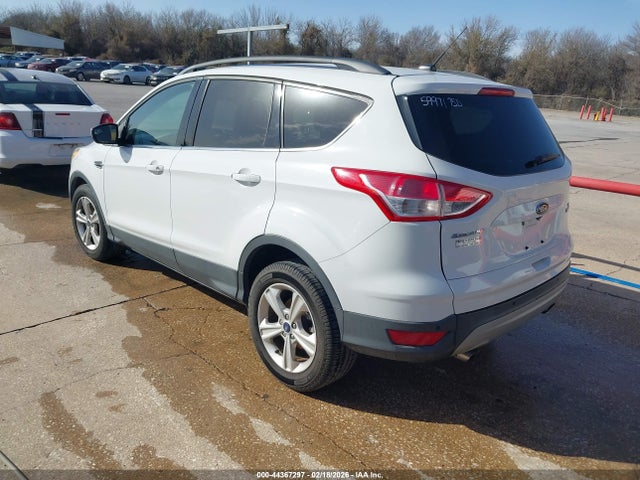 1FMCU0GX3GUC80810 Ford ESCAPE SE
