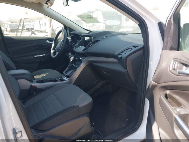1FMCU0GX3GUC80810 Ford ESCAPE SE