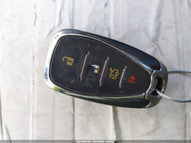 1G1ZC5ST4LF117125 Chevrolet Malibu Fwd 1fl