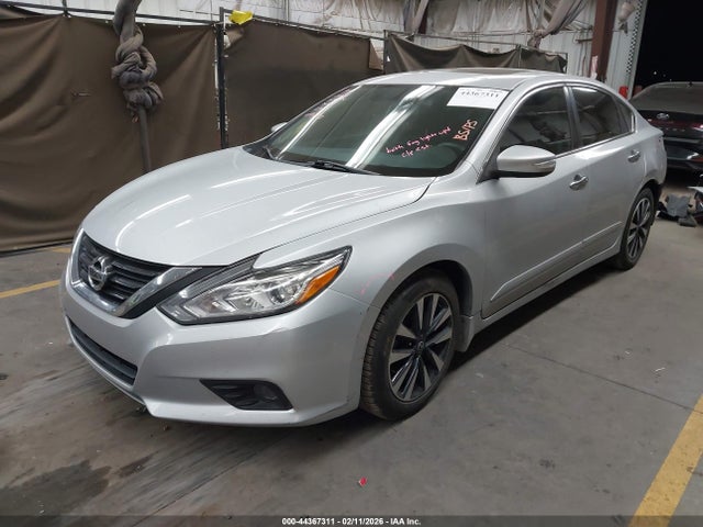 Nissan Altima 2.5 Sv 2018 1N4AL3AP3JC186597 Image 2