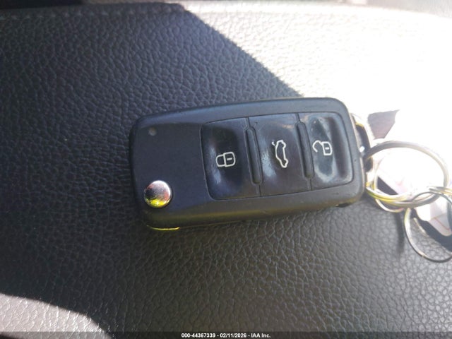 44367339 :رقم المزاد ، 3VWD17AJ7EM259844 vin ، 2014 Volkswagen Jetta 1.8t Se مزاد بيع