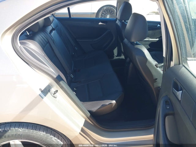 44367339 :رقم المزاد ، 3VWD17AJ7EM259844 vin ، 2014 Volkswagen Jetta 1.8t Se مزاد بيع