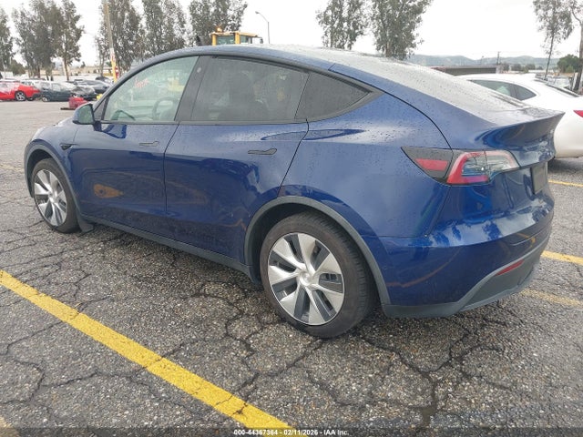 2021 TESLA MODEL Y 5YJYGDEEXMF153096 Photo 2
