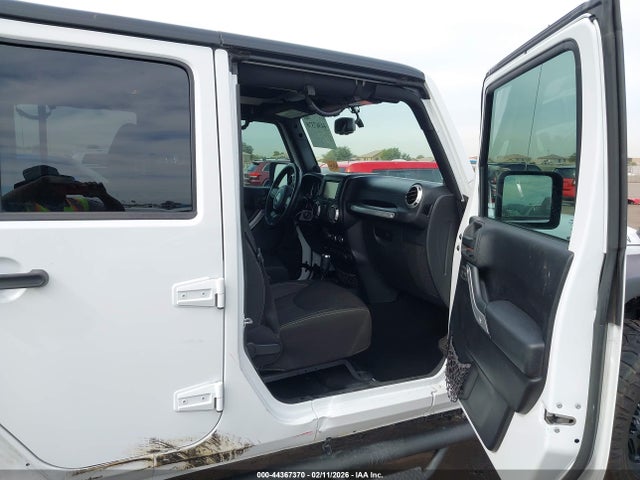 1C4HJWFG1EL210412 Jeep Wrangler Unlimited Rubicon