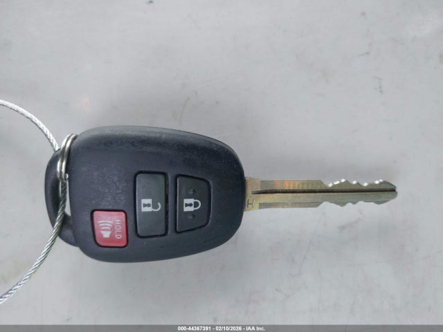 5TDBZRFH9KS972471 Toyota Highlander Le
