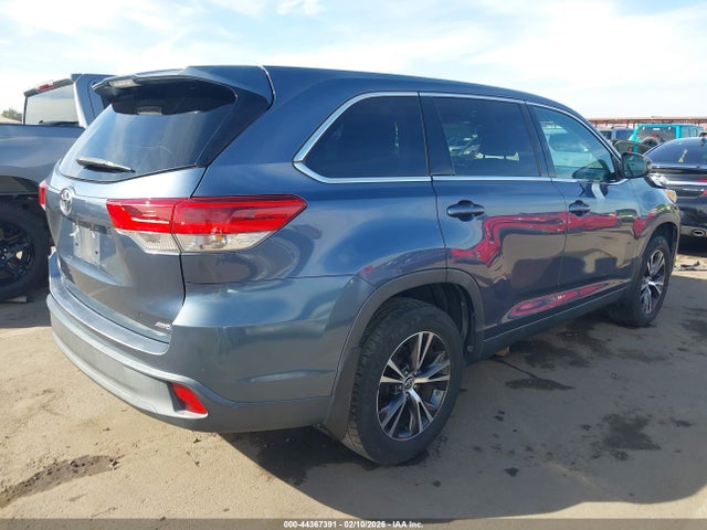 5TDBZRFH9KS972471 Toyota Highlander Le