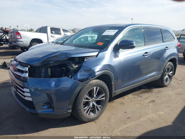 5TDBZRFH9KS972471 Toyota Highlander Le