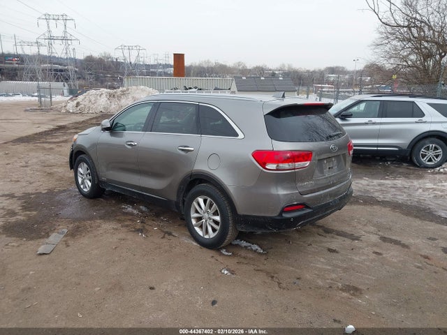 5XYPGDA37HG327639 KIA Sorento 2.4l Lx