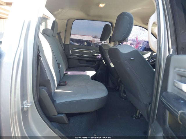 Продажа на аукционе авто 2019 Ram 2500 Big Horn  4x4 6'4 Box, vin: 3C6UR5DL7KG689291, номер лота: 44367453