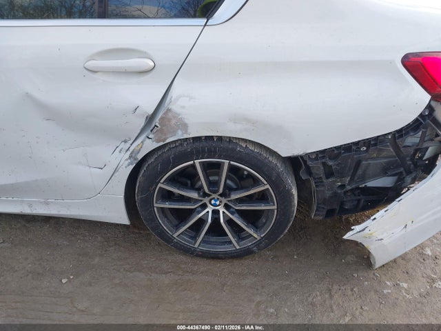 Продажа на аукционе авто 2020 Bmw 330i Xdrive, vin: 3MW5R7J00L8B13165, номер лота: 44367490