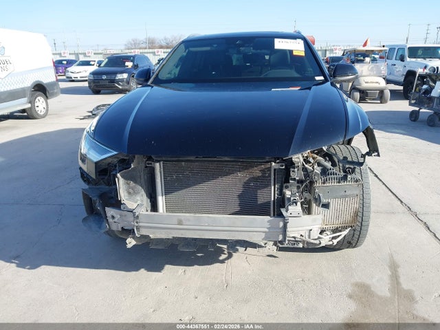 WA1AVAF17KD010073 Audi Q8 55 Premium