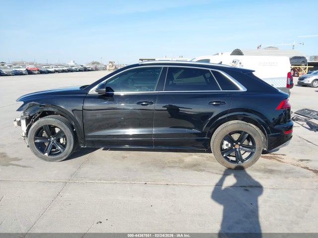 WA1AVAF17KD010073 Audi Q8 55 Premium