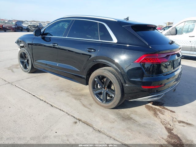 WA1AVAF17KD010073 Audi Q8 55 Premium