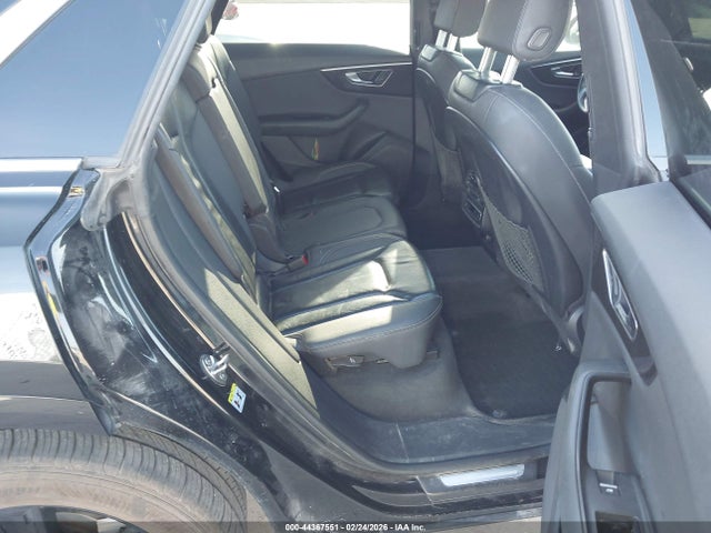 WA1AVAF17KD010073 Audi Q8 55 Premium