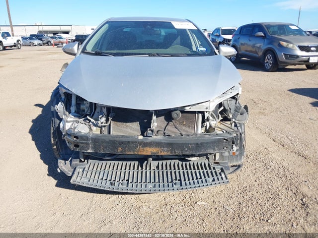 Toyota COROLLA SE 2017 5YFBURHE6HP629670 Image 6