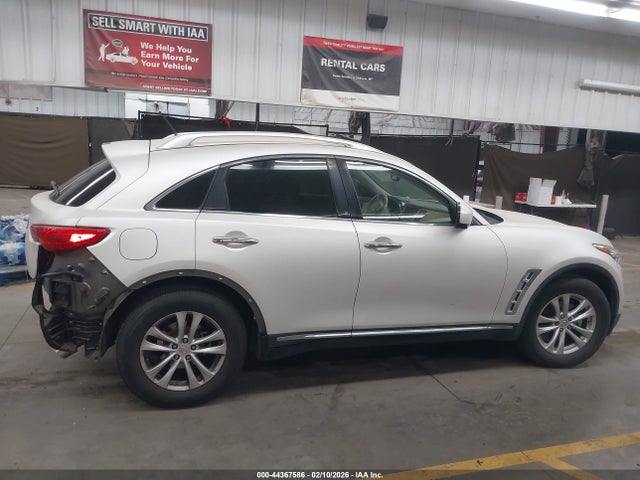 JN8CS1MU0FM380683 Infiniti QX70