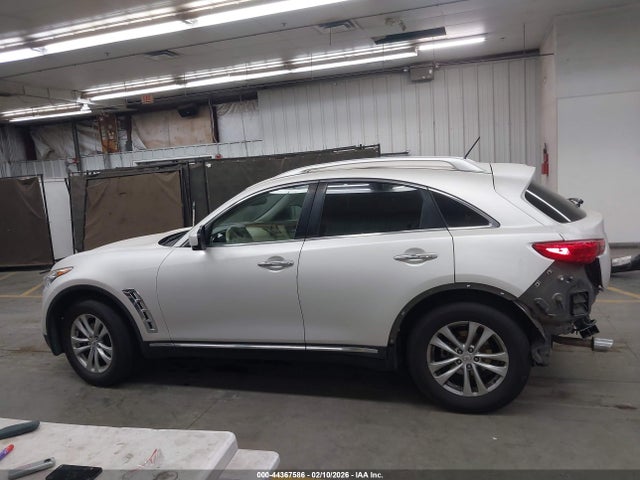 JN8CS1MU0FM380683 Infiniti QX70