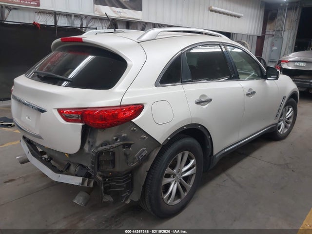 JN8CS1MU0FM380683 Infiniti QX70