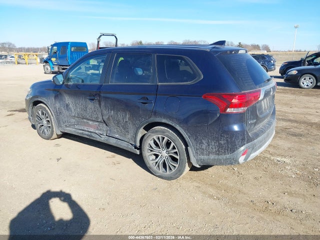 2017 MITSUBISHI OUTLANDER JA4AD3A32HZ034607 Photo 2
