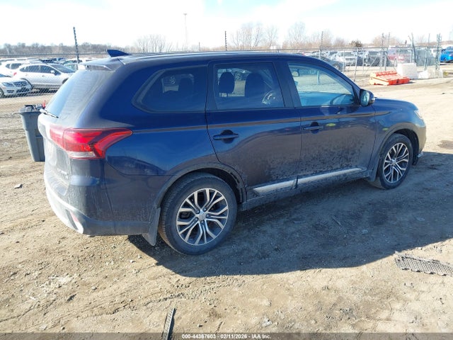 2017 MITSUBISHI OUTLANDER JA4AD3A32HZ034607 Photo 3