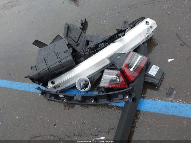 Продажа на аукционе авто 2022 Tesla Model Y Long Range Dual Motor All-wheel Drive, vin: 7SAYGDEE0NF555200, номер лота: 44367604