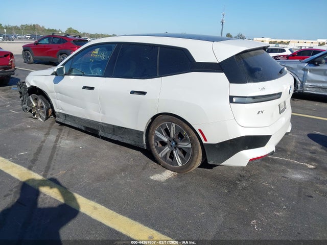 2023 BMW IX WB523CF09PCL95969 Photo 2