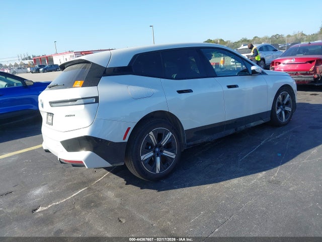 2023 BMW IX WB523CF09PCL95969 Photo 3
