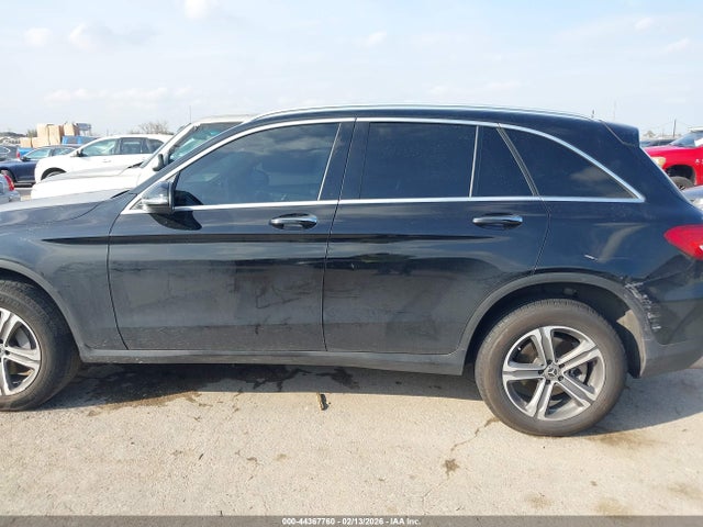 2019 Mercedes-benz Glc 300 მანქანა იყიდება აუქციონზე, vin: WDC0G4JB2KF588786, აუქციონის ნომერი: 44367760