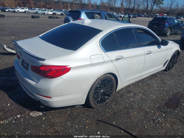 2018 BMW 530I WBAJA7C55JWA71288 Photo 3