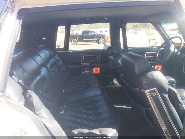 44367791 :رقم المزاد ، 1G6DW547XNR701624 vin ، 1992 Cadillac Brougham مزاد بيع