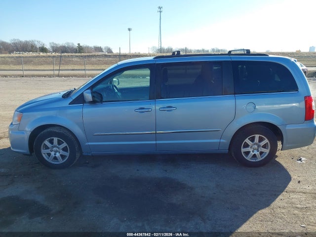 2013 Chrysler Town & Country Touring მანქანა იყიდება აუქციონზე, vin: 2C4RC1BGXDR519406, აუქციონის ნომერი: 44367842