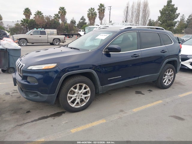 Jeep Cherokee Latitude 2016 1C4PJMCB8GW197152 Image 2