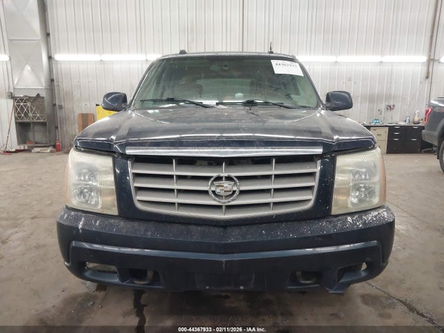 44367933 :رقم المزاد ، 1GYEK63N24R121683 vin ، 2004 Cadillac Escalade Standard مزاد بيع