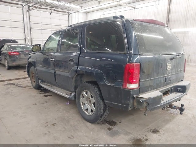 44367933 :رقم المزاد ، 1GYEK63N24R121683 vin ، 2004 Cadillac Escalade Standard مزاد بيع