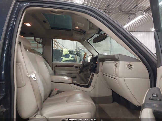 44367933 :رقم المزاد ، 1GYEK63N24R121683 vin ، 2004 Cadillac Escalade Standard مزاد بيع