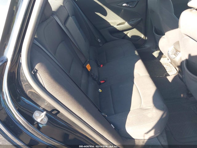1G1ZE5ST1HF208838 Chevrolet MALIBU 1LT