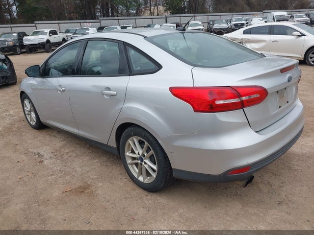 Ford FOCUS SE 2015 1FADP3F29FL305758 Image 3