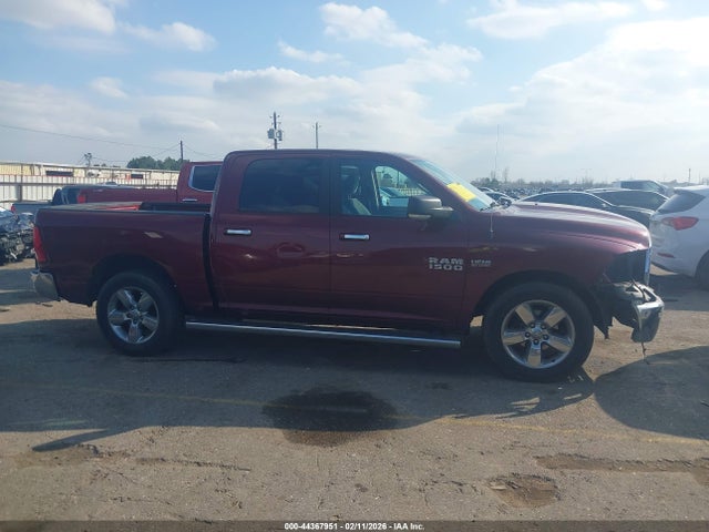 44367951 :رقم المزاد ، 1C6RR7LT1HS803208 vin ، 2017 Ram 1500 Lone Star  4x4 5'7 Box مزاد بيع