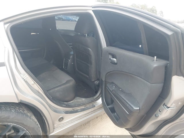 2C3CDXBG1HH654473 Dodge Charger Se Rwd