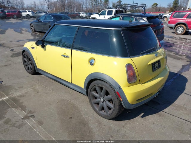 2004 MINI COOPER S WMWRE334X4TD77593 Photo 2