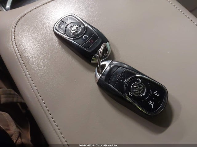 Продаж на аукціоні авто 2018 Buick Enclave Essence, vin: 5GAERBKW5JJ137019, номер лоту: 44368033