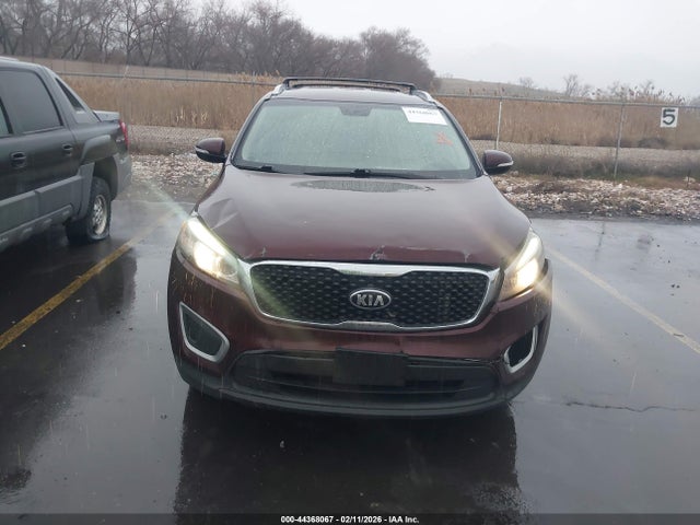 5XYPG4A35JG429561 KIA Sorento 2.4l Lx