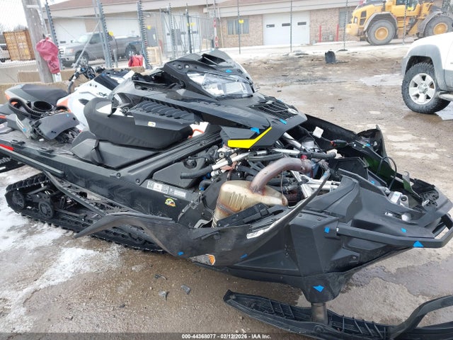 Ski-Doo Tundra 2023 YH2SGDPC7PR000383 Image 11