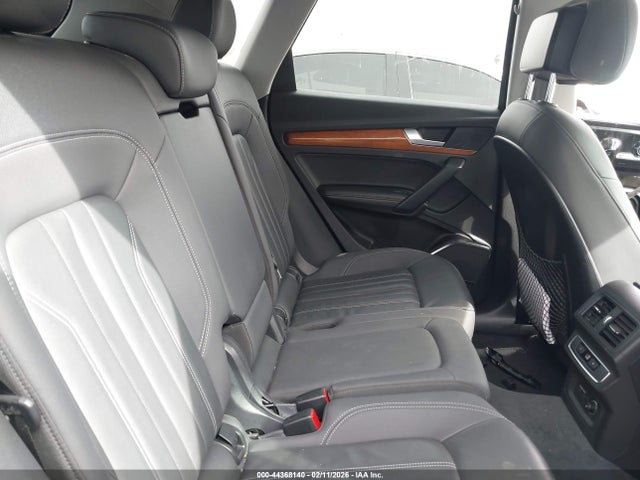 WA1BAAFY6M2071670 Audi Q5 Premium Plus 45 Tfsi Quattro S Tronic