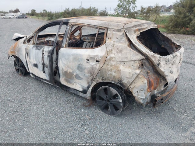 2022 NISSAN LEAF 1N4BZ1DVXNC556029 Photo 2