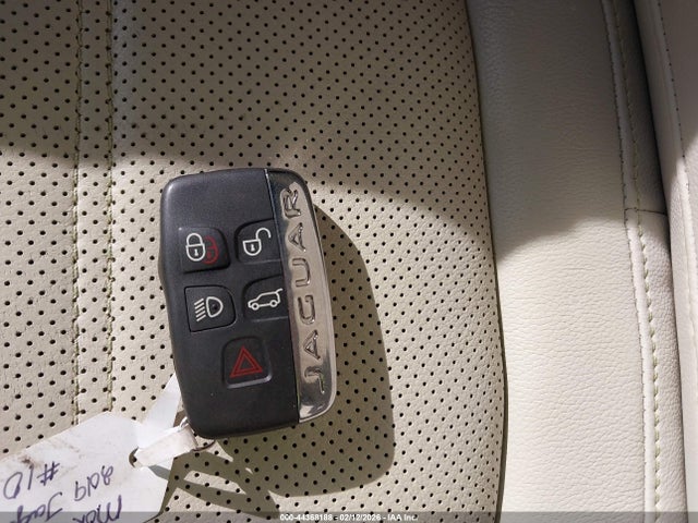2019 JAGUAR F-PACE SADCK2FX5KA610887 Photo 10