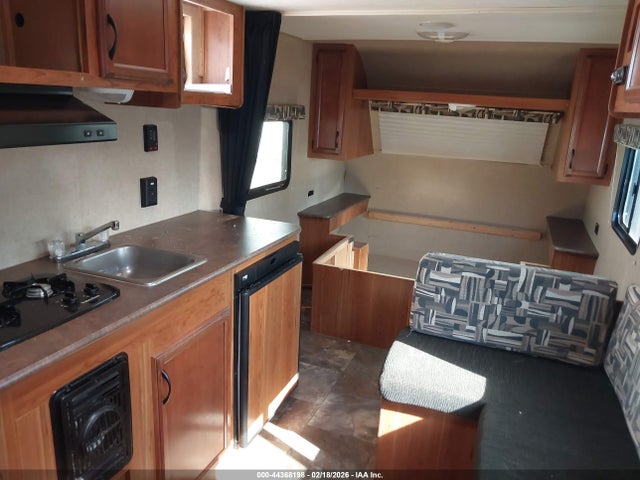 44368198 :رقم المزاد ، 1SABS0AJ3F28P5185 vin ، 2015 Starcraft Ar One 18qb Travel Trailer مزاد بيع